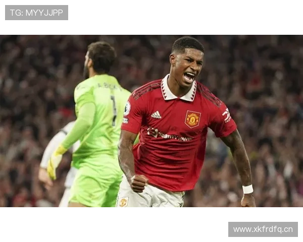 曼联复兴危机？豪门定位渐失，滕哈赫战术体系暴露致命短板！